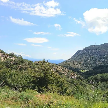 Eirini Апартаменты *